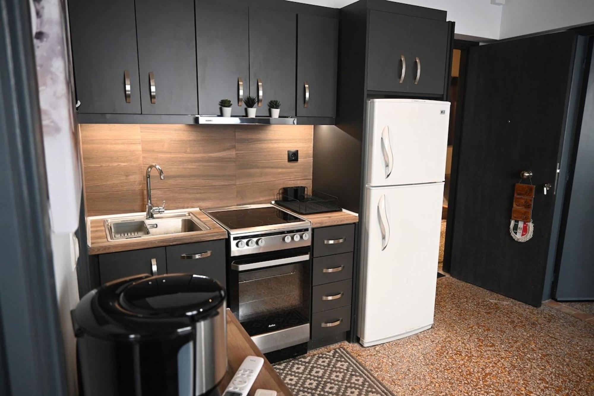Haris 303 Apartment By Vpn Accomodation Atenas Exterior foto
